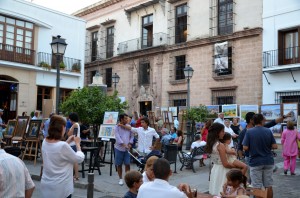 La plaza fue una fiesta cultural.