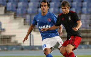 El Recre estrenó en Lisboa su segunda equipación, negra con calzonas rojas. / Foto: Record.