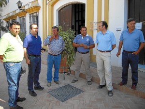 Reunión de agricultores en Almonte con el alcalde, José Antonio Domínguez Iglesias