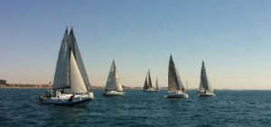 Un total de 23 barcos divididos en las categorías RI, Open-1, Open-2 y Open 24 pies, tomaron parte en la XXXII Regata de La Farola.