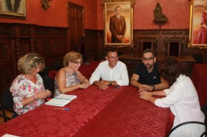 Reunión de Ignacio Caraballo en Ayamonte.