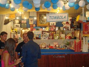 La Tómbola de la Hermandad del Rocío, un clásico en Colombinas. 