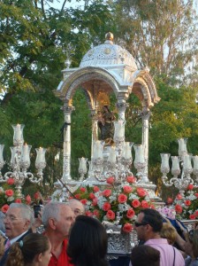 La Hermandad ha preparado actos extraordinarios con motivo del Cincuentenario. 