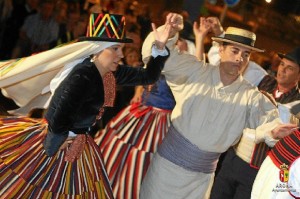 Una muestra de las danzas de Villablanca. 