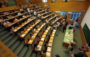 Las pruebas de acceso libre suponen una segunda oportunidad para muchas personas. / Foto: es.globedia.com