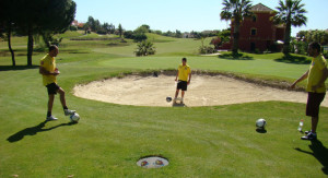 El footgolf es una disciplina que aúna la potencia del fútbol y la precisión del golf.