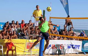 El futvoley llega a las instalaciones del Real Club Marítimo de Huelva.