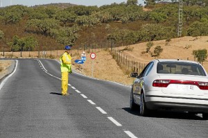 Obras de mejora en la carretera entre Alosno y La Puebla. 