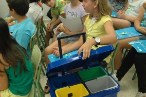 Las jornadas de reciclaje se han incorporado también a las aulas escolares.