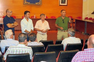 Reunión con los agricultores celebrada en Moguer. 