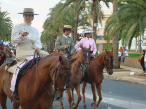 Miles de romeros participaron en el recorrido de la Romería de Palos. 