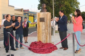 Inauguración del busto de José Nogales.