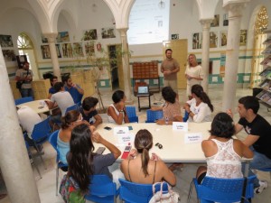 Jóvenes moguereños participando en la iniciativa.