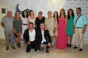 Foto de familia de la clausura del Festival de Cine de Islantilla. 