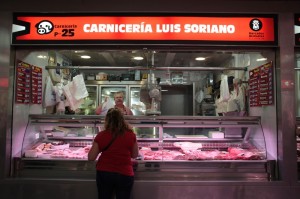 En el Mercado también se puede encontrar productos cárnicos ultracongelados.