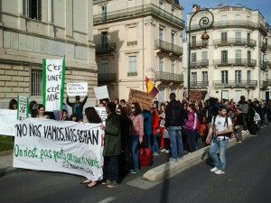 Participando en una manifestación. 