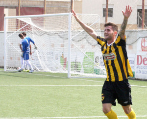 El San Roque de Lepe defiende el liderato recibiendo al Arcos. / Foto: Josele Ruiz.