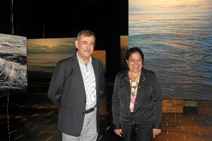 Enrique Romero y Manuel de Paz en la clausura de la muestra.