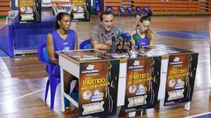 Cindy Lima, Gabriel Carrasco e Itziar Germán fueron quienes presentaron el encuentro del sábado.