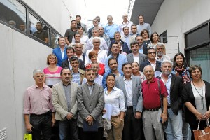 Foto de familia del convenio de las escuelas infantiles. 