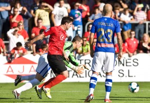 Cabrero, en las ocasiones que requirieron su concurso, estuvo muy seguro. / Foto: López Araico.