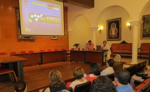 Un momento de la presentación en Moguer del portal web del Patronato Municipal de Deportes.