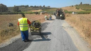 Trabajos en los caminos rurales olontenses.