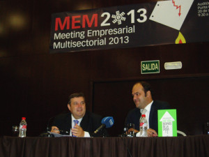 Francisco José Martínez y José Carlos Díez durante la conferencia de éste.