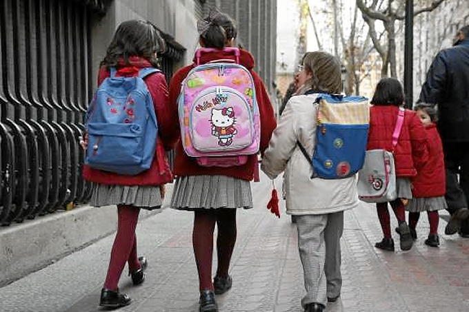 'Huelva camina' pretende fomentar que los escolares vayan al colegio andando. / Foto: seguridadvialparalosjovenes.com.