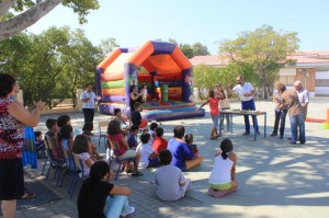 Los alumnos durante la celebración de uno de los talleres.