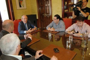 Reunión entre el alcalde de Huelva y la nueva ejecutiva de UGT.