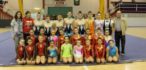 El equipo de gimnasia rítmica es uno de los representantes de Bollullos en La Provincia en Juego.