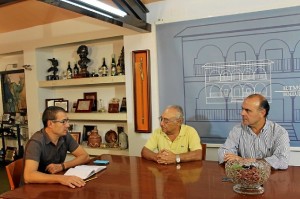 El alcalde de Bollullos se reunió con representantes de la FOE y APYME.