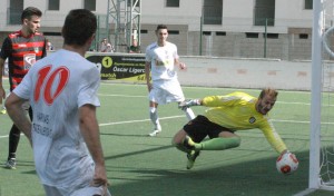 El portero del Gerena, Fermín, fue el artífice del empate que arrancó en La Palma. / Foto: Josele Ruiz.