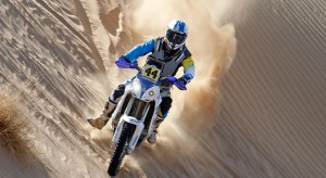 El valverdeño orueba su Yamaha al sur de Marruecos pensando en el Dakar.