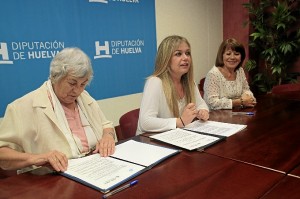 Firma del convenio entre Diputación y Feafes. / Foto: José Carlos Palma. 