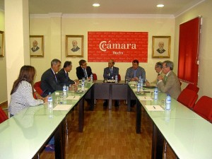 Encuentro celebrado en la Cámara de Comercio de Huelva. 