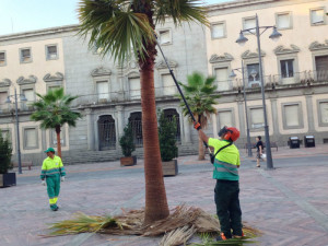 Trabajadores preparando la Gran Vía.