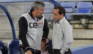 Quique Setién y Sergi Barjuan conversan antes del partido copero. / Foto: Josele Ruiz.