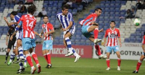 Jesús Vázquez lo intentó de cabeza en una acción en el primer tiempo. / Josele Ruiz.