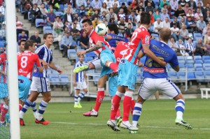 Zamora obligará a Sergi a modificar el centro de la zaga. / Foto: Josele Ruiz