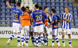 Los jugadores del Recre, felices por su clasificación al término del choque. / Foto: Josele Ruiz.