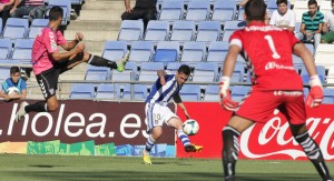 Gallegos, ante el Tenerife, el último albiazul en debutar. / Foto: Josele Ruiz.