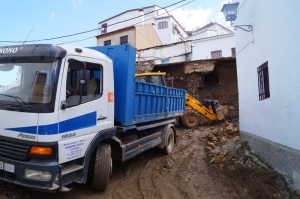 La rápida actuación de los servicios locales está permitiendo que la localidad vuelva a la normalidad. 