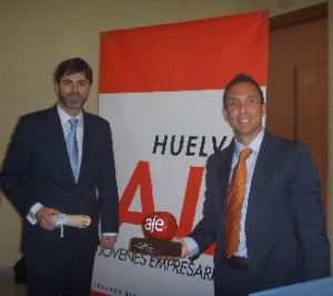 Basilio y Alejandro recibieron el Premio de la Asociación de Jóvenes Empresarios (AJE) de Huelva 