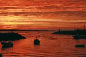 Amanecer en la barriada marinera ayamontina de Punta del Moral.