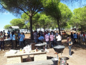 Los asistentes disfrutando de la jornada de convivencia.