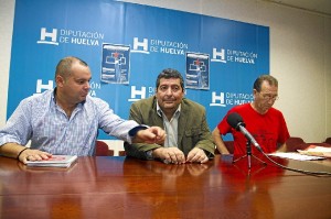 El bloguero cubano, Iroel Sánchez, ha presentando en Huelva su libro ‘Sospechas y Disidecias’.