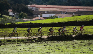 Interesante actividad ciclista la promovida por el Club Junior de San Juan del Puerto.