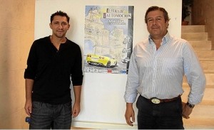 El autor del cártel anunciador, José Leal, junto al presidente de la Asociación de Empresarios de Aracena, Alfredo Martín.